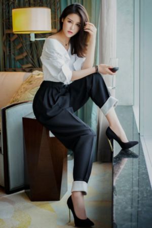 美女被脱脱内衣免费的软件_超清最新电影在线观看